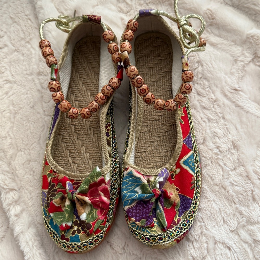 Womens 10 Floral India Inspired Beaded Cord Detail Slip On Comfort Ballet Flats - Picture 1 of 10